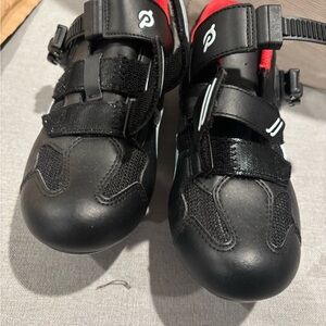 NWOT women’s peloton shoes size 7 / 38